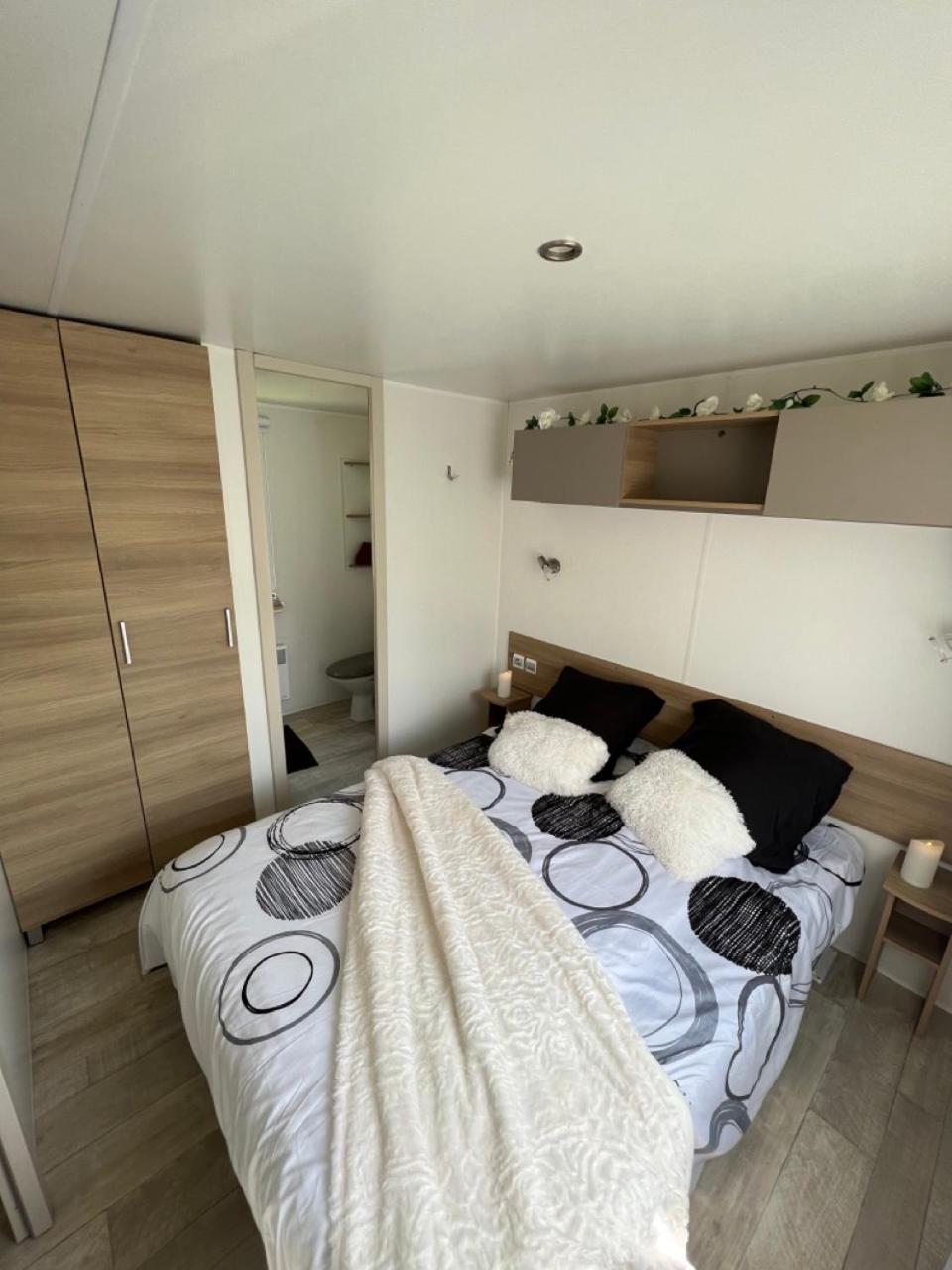Mobil-Home 4 Etoiles Avec Piscine Proche De Blois Onzain Luaran gambar
