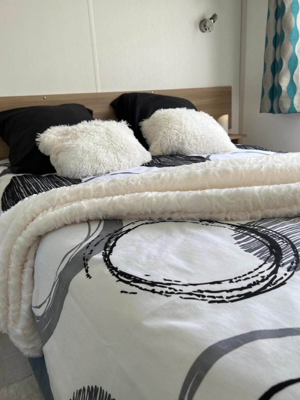 Mobil-Home 4 Etoiles Avec Piscine Proche De Blois Onzain Luaran gambar