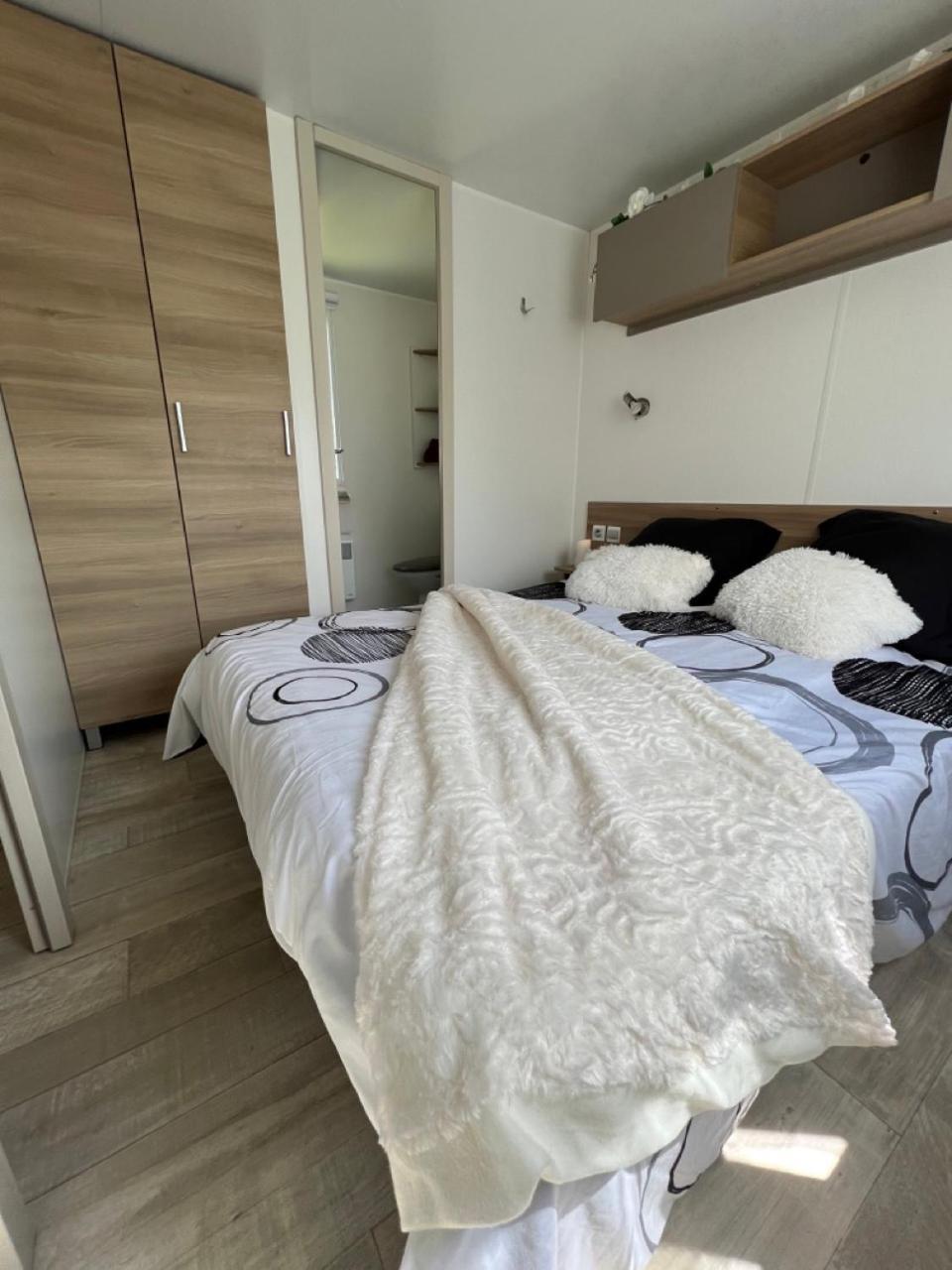 Mobil-Home 4 Etoiles Avec Piscine Proche De Blois Onzain Luaran gambar
